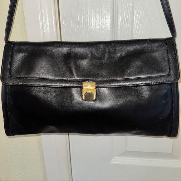 Zenith Italy Black Leather Bag with Gold Accent - Picture 2 of 5